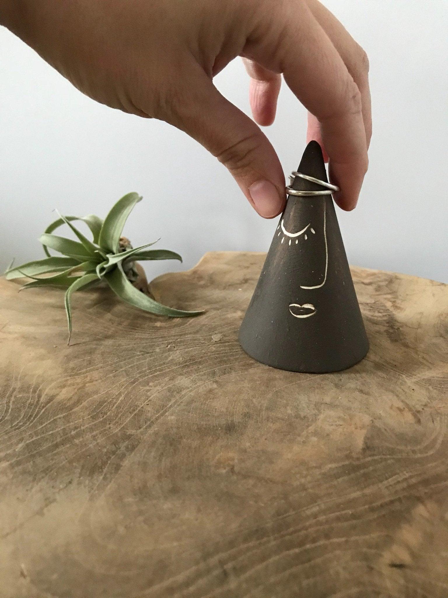Abstract Portrait Ring Cone - MuddyHeartMuddyHeartRing Cones