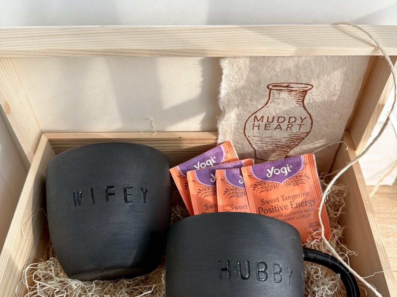 Hubby & Wifey Mugs Gift Set MuddyHeart